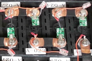 Cell boards on prismatic cells
